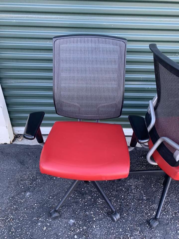 1 SIT-ON-IT FOCUS WEB BACK CHAIRS