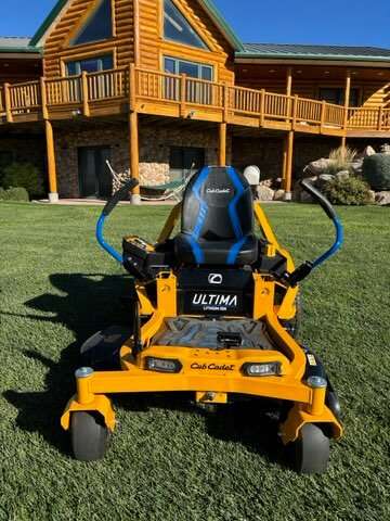 Cub Cadet Ultima Lawnmower