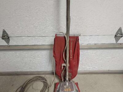 Sanitaire Heavy Duty Commercial Vacuum