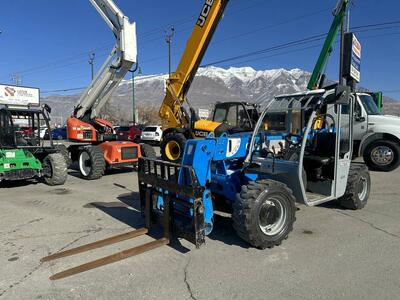 Telehandler Forklift Genie GTH-5519 5,500 LB 19' Reach