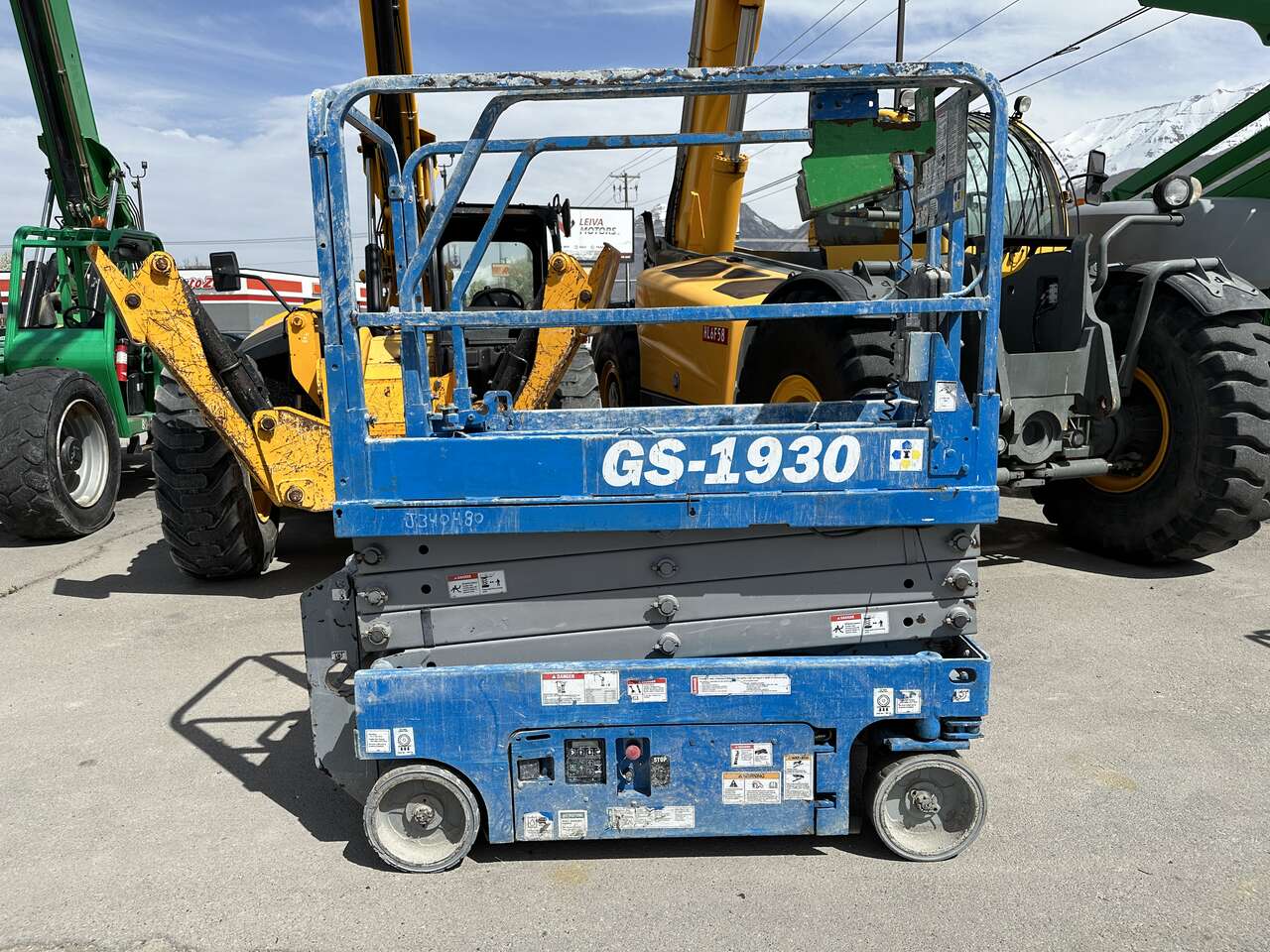 Scissor Lift 2014 Genie GS1930 Electric 19' Platform Extendable