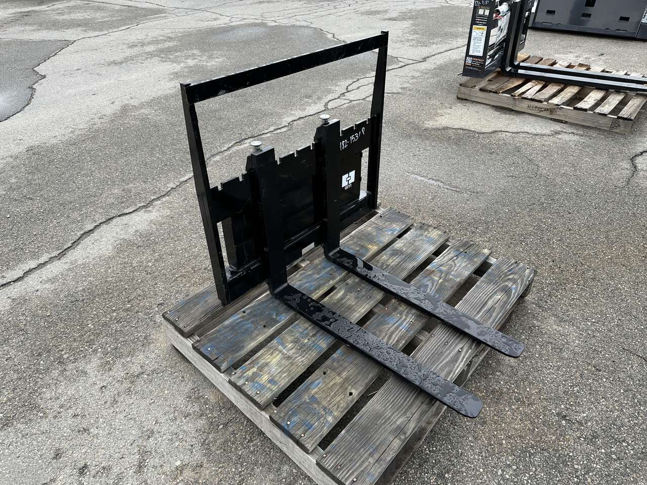 Forks Fits Skid Steer Walk Behind Stand Up NEW UNUSED Attachment