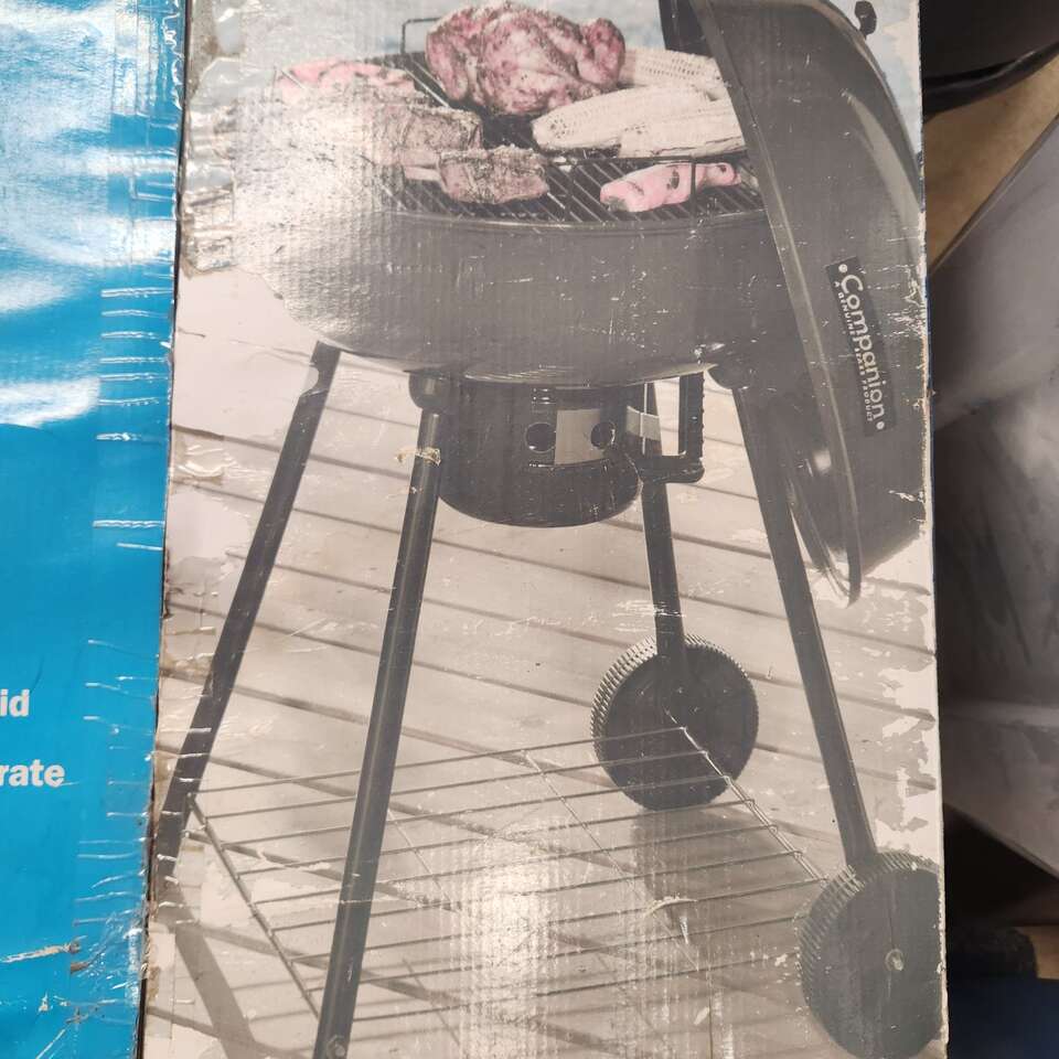 NIB Kettle BBQ Grille