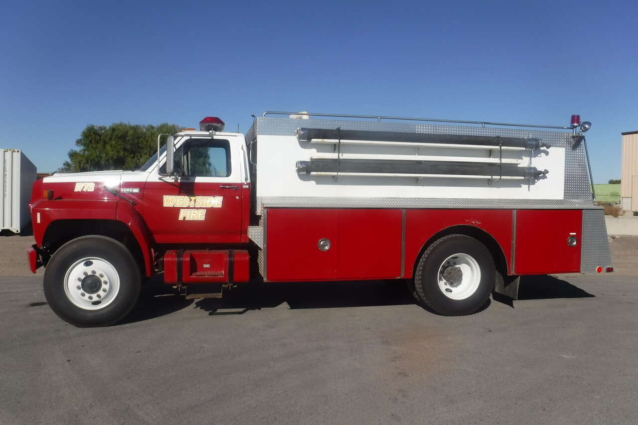 1988 F800 Fire Tanker Nurse truck