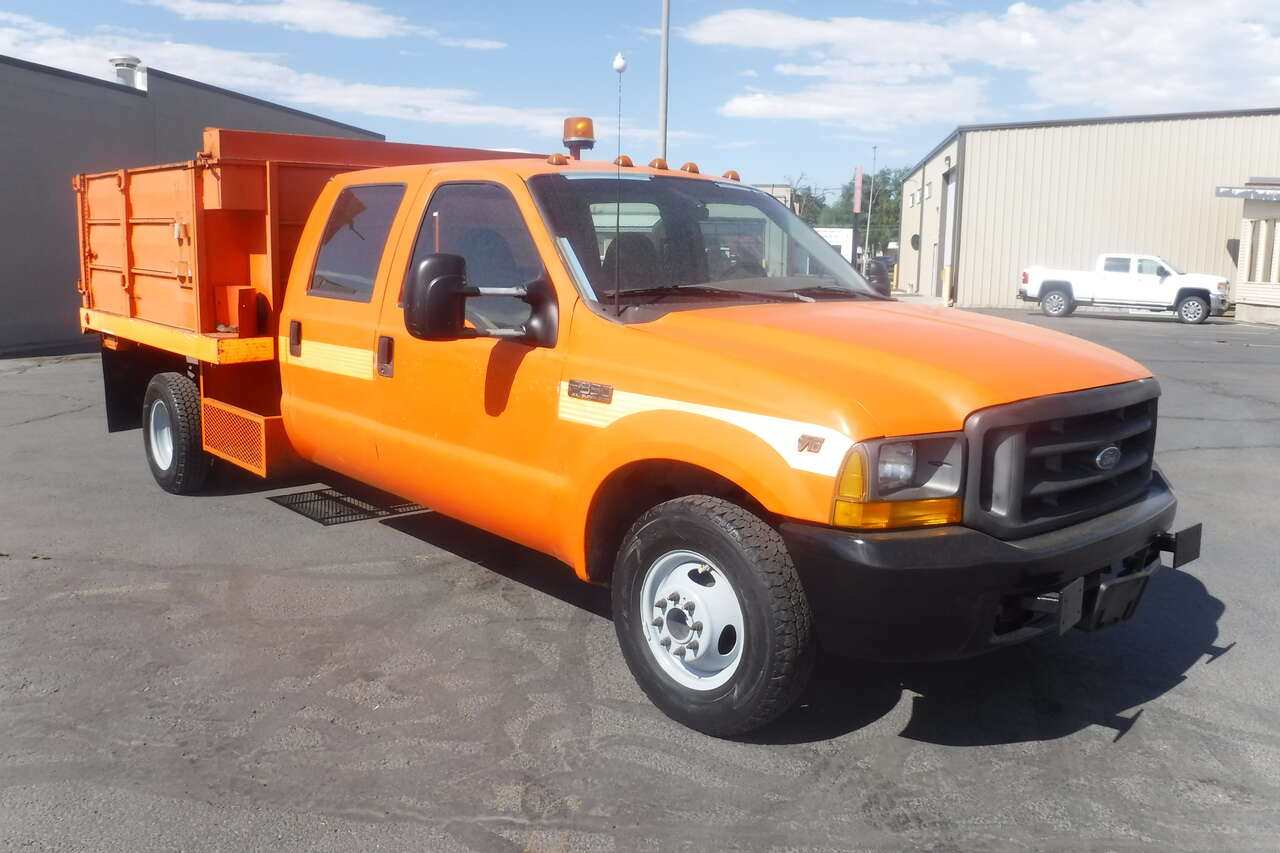 2000 Ford F350  crewcab with 9 Ft. dump bed.