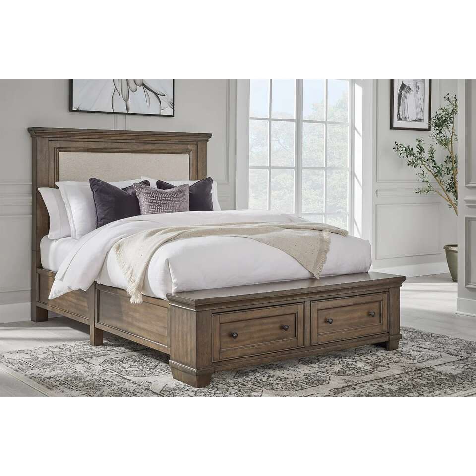 Universal Broadmoore Charleigh Storage Bed, Queen 1782841 #102349