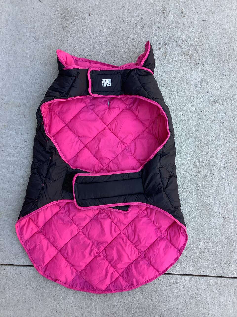 32 Degree Heat Dog Jacket Size Large 27 inches long by 29 inches wide