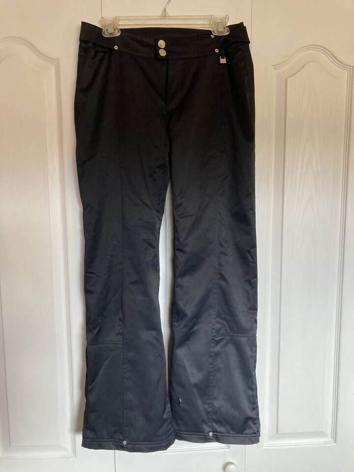 Women's Size 6 Ski/Snowboard pants by NILS