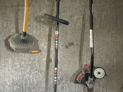 Toro Straight Shaft String Trimmer w/Edger and Blower