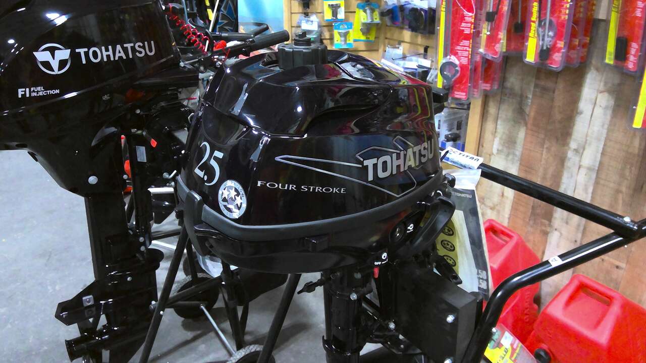 NEW 2023 Tohatsu 2.5 HP MFS2.5CS Short Shaft Outboard Boat Motor