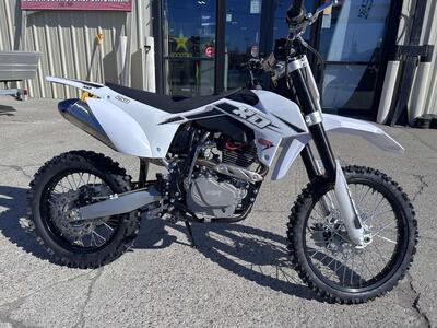 New 2025 SSR Motorsports XD250 Mid Size Dirt Bike Motorcycle