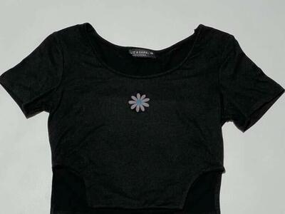 Women/Girl’s Clothing - Cropped Tees