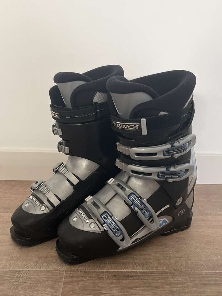 Nordica XS BSX Size 27/27.5