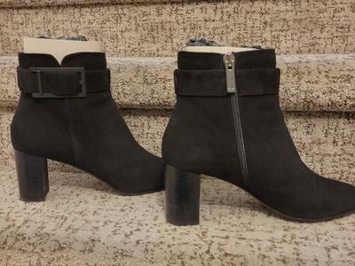 Aquatalia Vanie Suede Heel