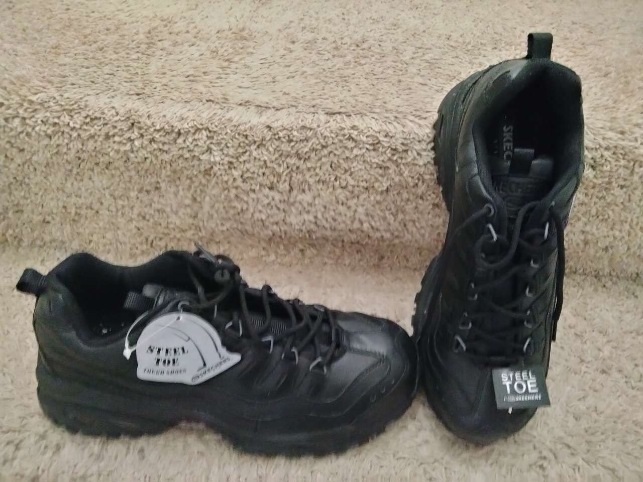Skechers steel toe shoes