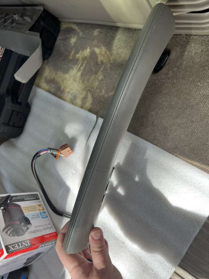 99-06 Yukon Denali Leather Wrapped Grab Dash Handl