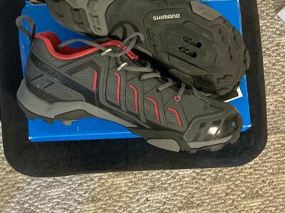 Shimano Women's Bicycling Shoe Size: 9-1/2 With Pedal Cleats