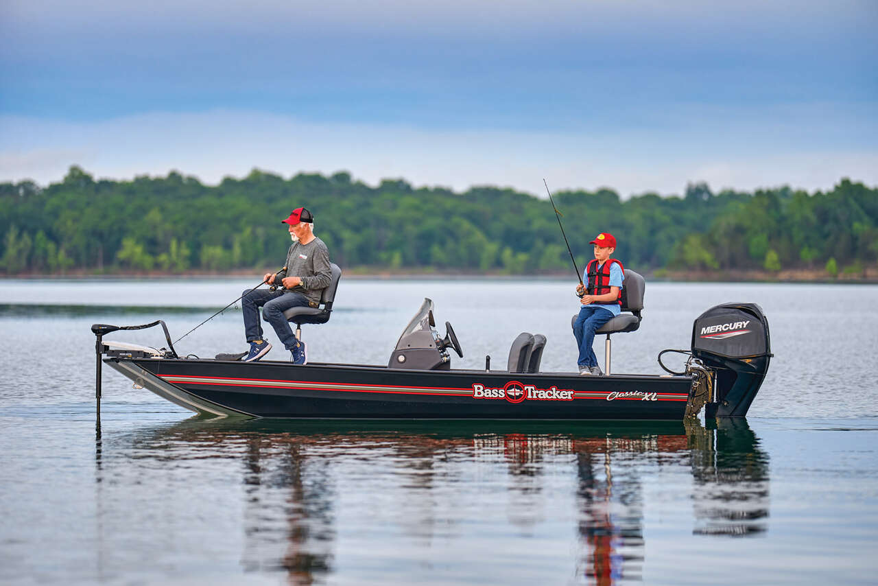 2025 Tracker Bass Tracker Classic XL w 50 HP Mercury Outboard !!!