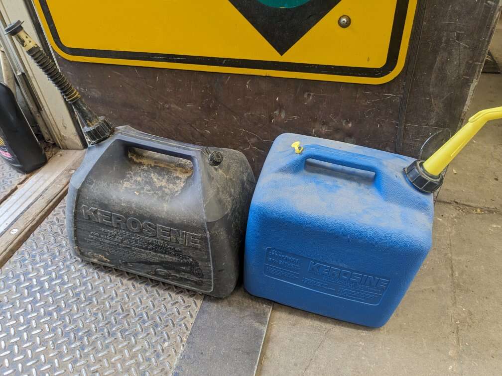 Gas cans Kerosene Diesel fuel shop heater furnace