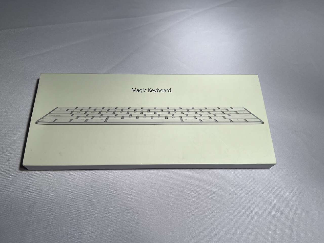 Apple Magic Keyboard (Part# MLA22LL/A Model: A1644 Gen 1) *Like New, with Original Packaging*