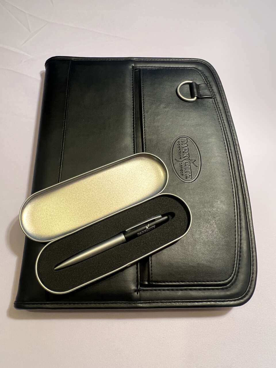 LEED'S Park City Mountain Resort Leather Padfolio w/ Legacy Lodge Grand Opening Pen (Collectors Item - New Never Used)