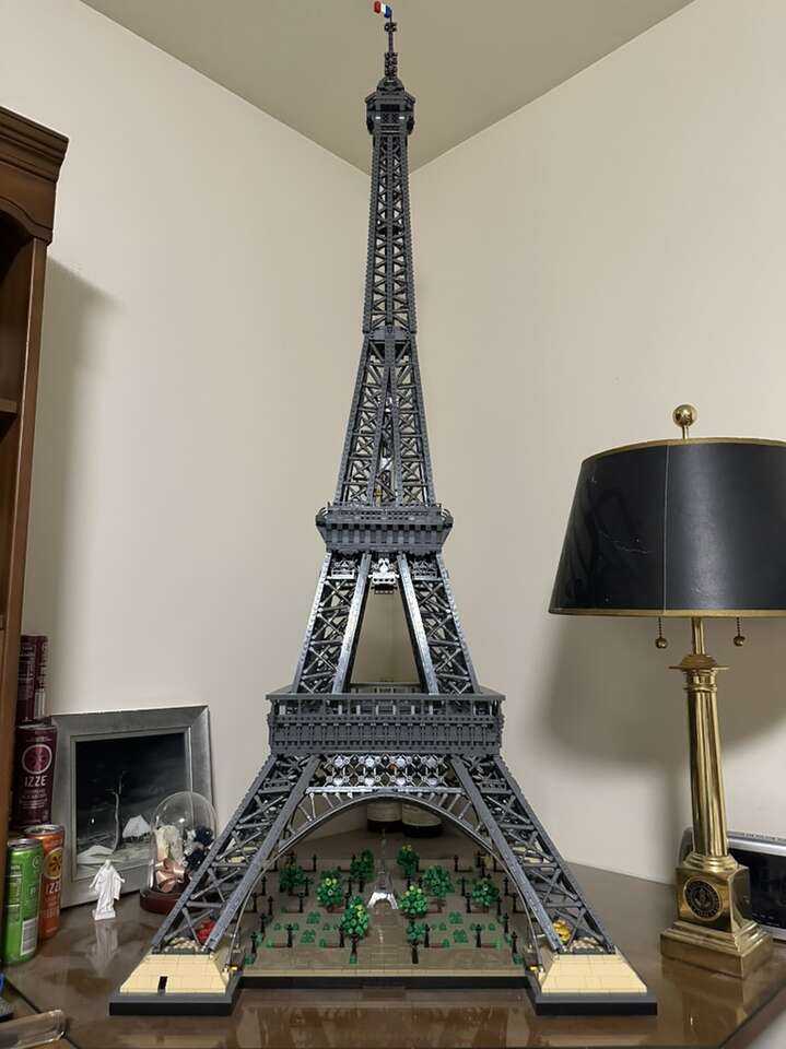 LEGO EIFFEL TOWER