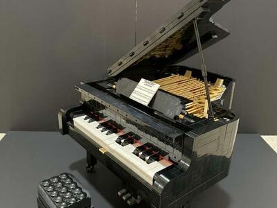 LEGO GRAND PIANO