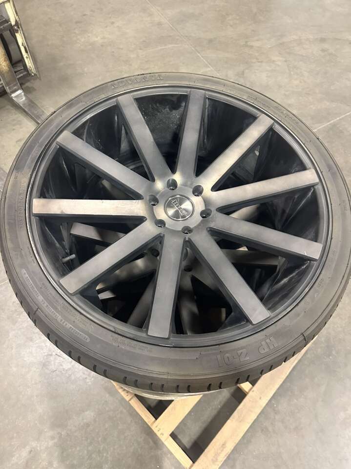 26 Dub Wheels and Tires