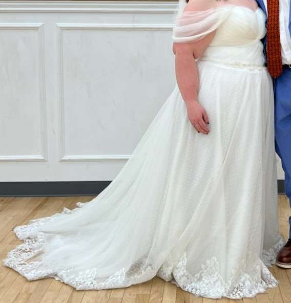 Size 18/20 Wedding dress!!!