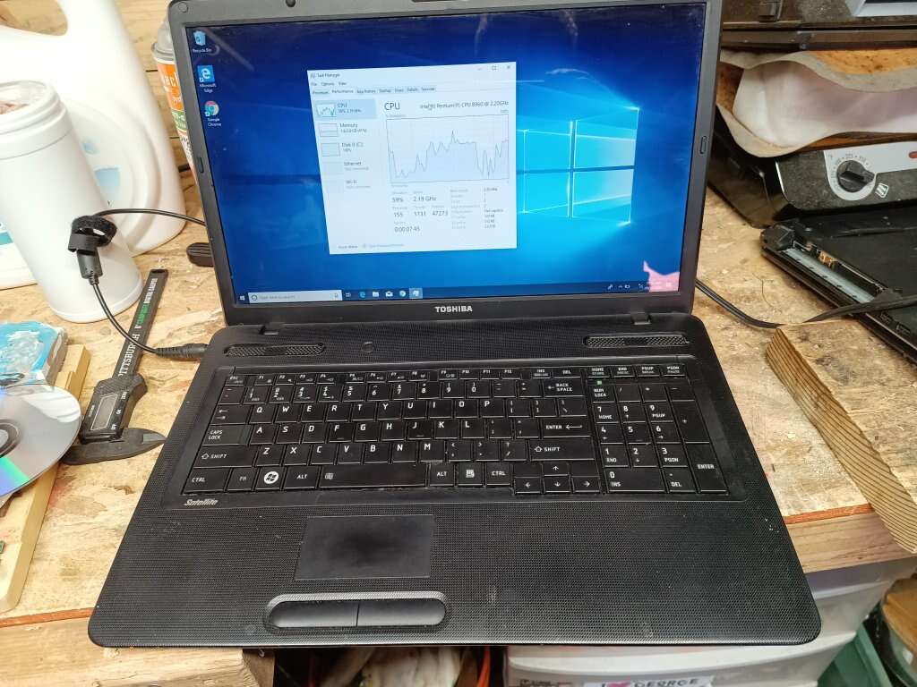 Toshiba laptop computer