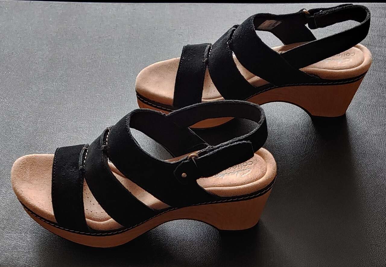 New Clarks Collection Black Suede Wood Clog Wedge Sandals Heels size 8.5