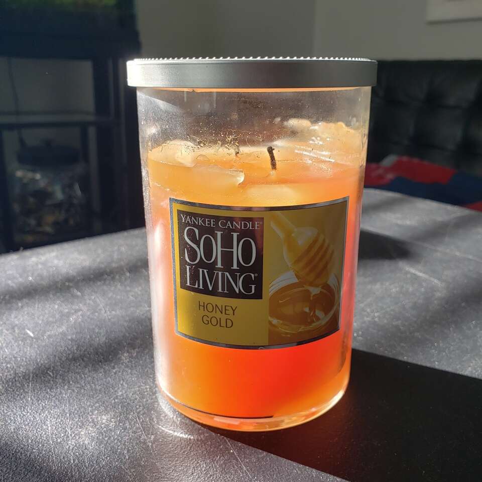 Yankee Candle SoHo Living Honey Gold 20oz