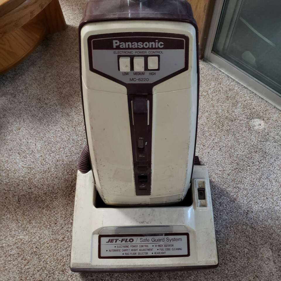Panasonic MC6220 Jet-Flo Vacuum