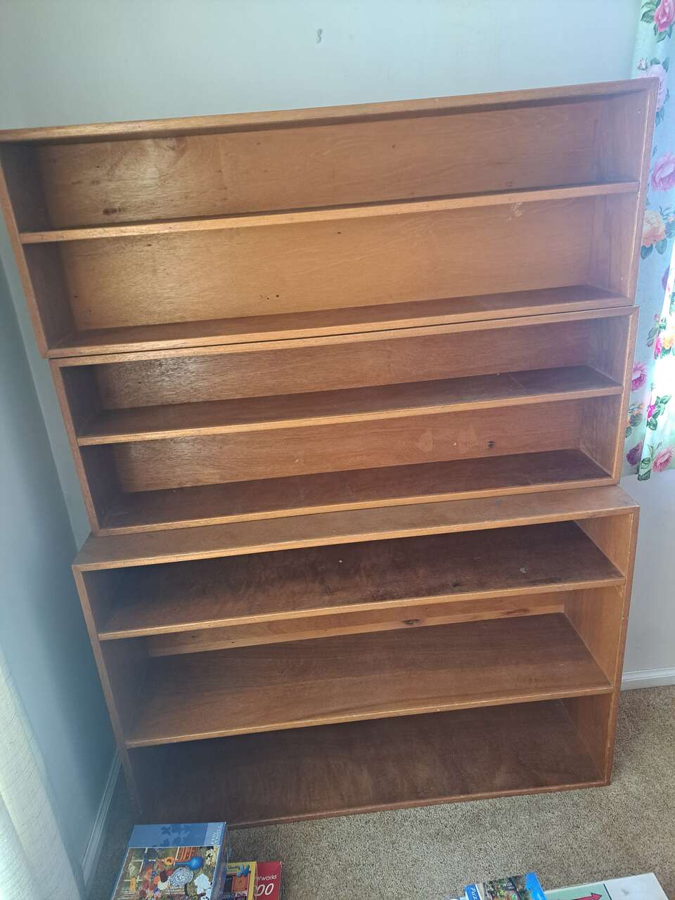 3 stackable shelves Furniture