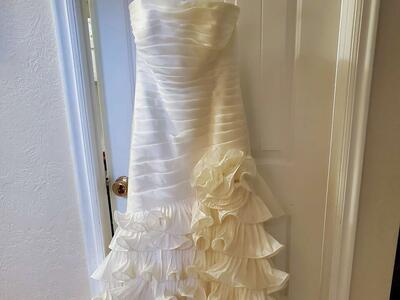 Mermaid / trumpet wedding dress
