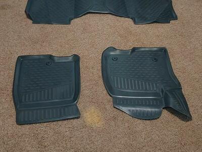 Brand new! Suburban 2021-2023 bench seat