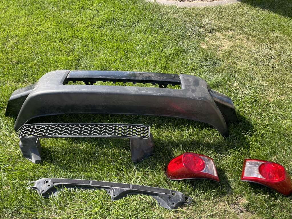 2007 FJ Cruiser Front Bumper & Tail Lights