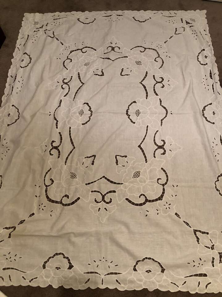 New Assorted White Table Clothes