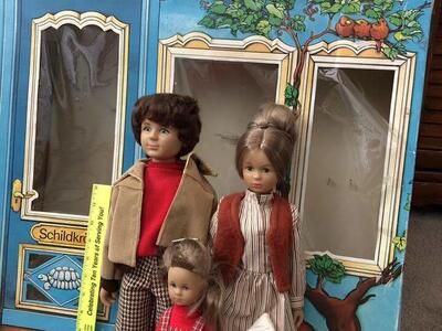 Vintage Schildkrot Vinyl Doll Family