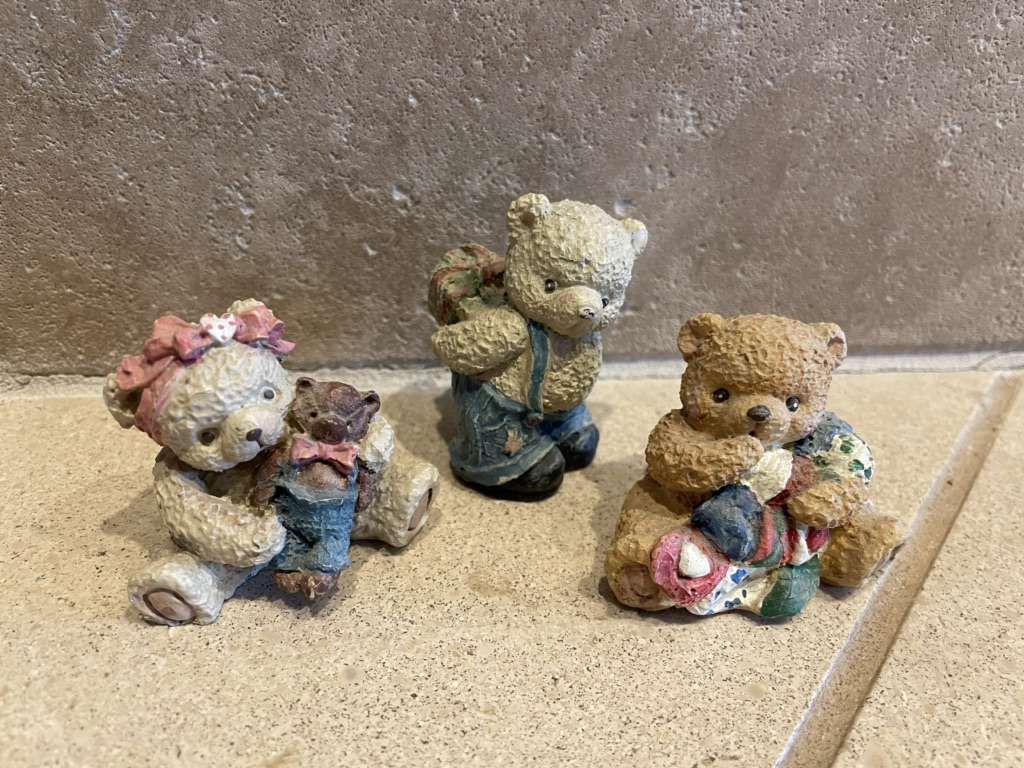 Set Of 3 Little Resin Bears