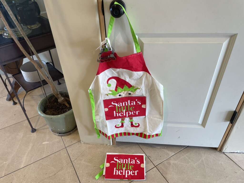 Childrens Elf Aprons W/ Christmas Cookie Cutters