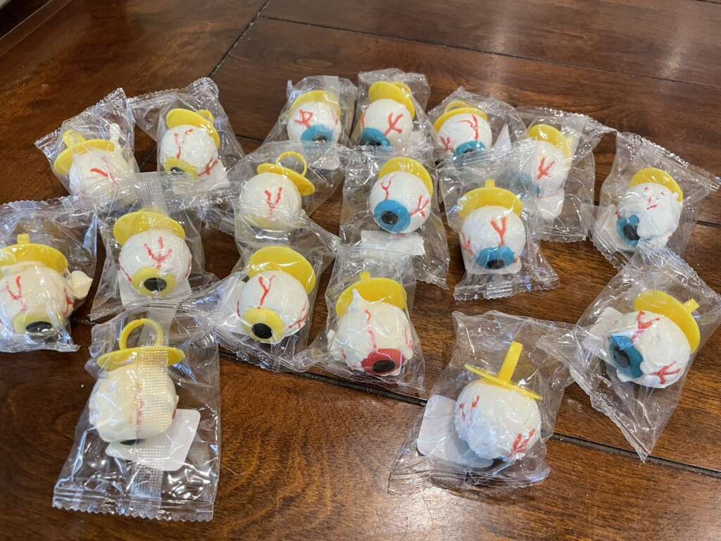 Lot Of 17 Halloween Candy Eyeball Rings