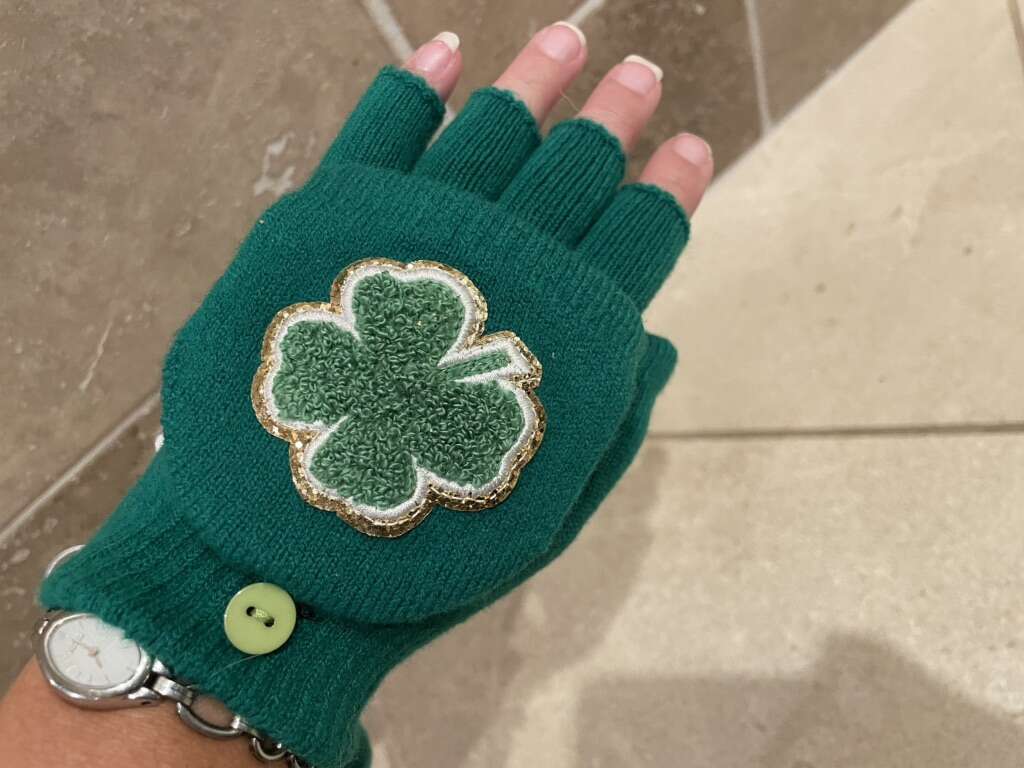 New Knit Gloves W/ Fold-over Mittens & Shamrock