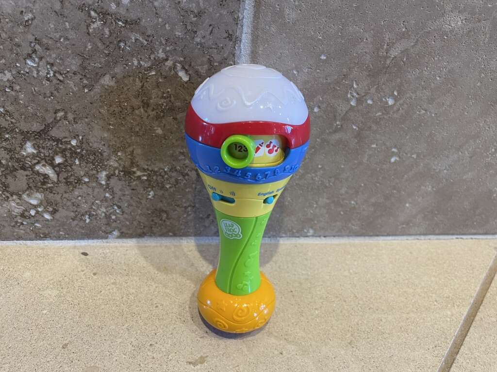 Leap Frog Learn And Groove Shakin' Toy Bilingual