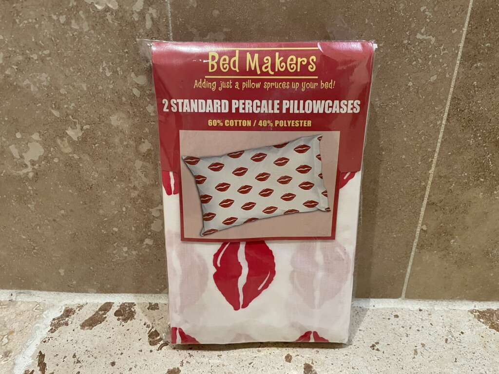 2 New Standard Size Percale Pillowcases W/Red Lips