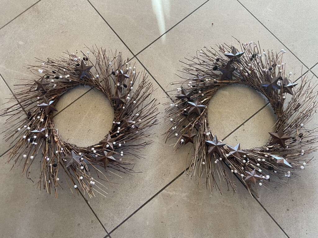 Pair Of Rustic Wreaths W/ Rusty Metal Stars