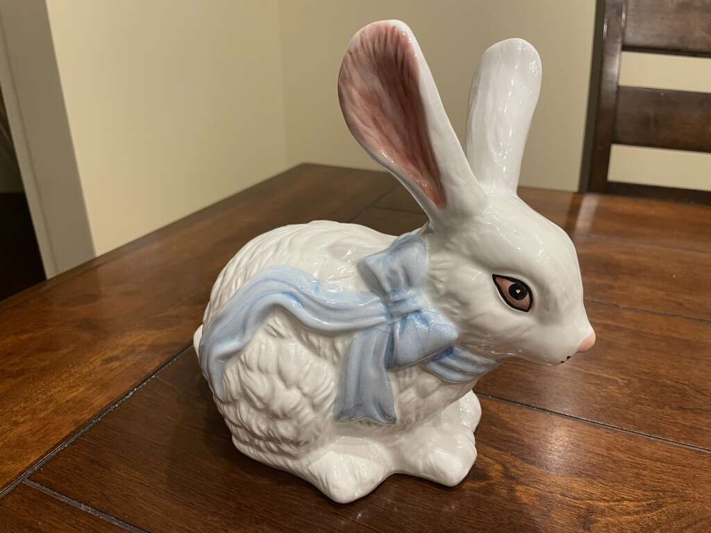 Vintage Ceramic Or Porcelain Bunny Rabbit