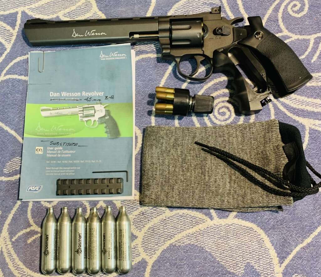 Dan Wesson Replica BB