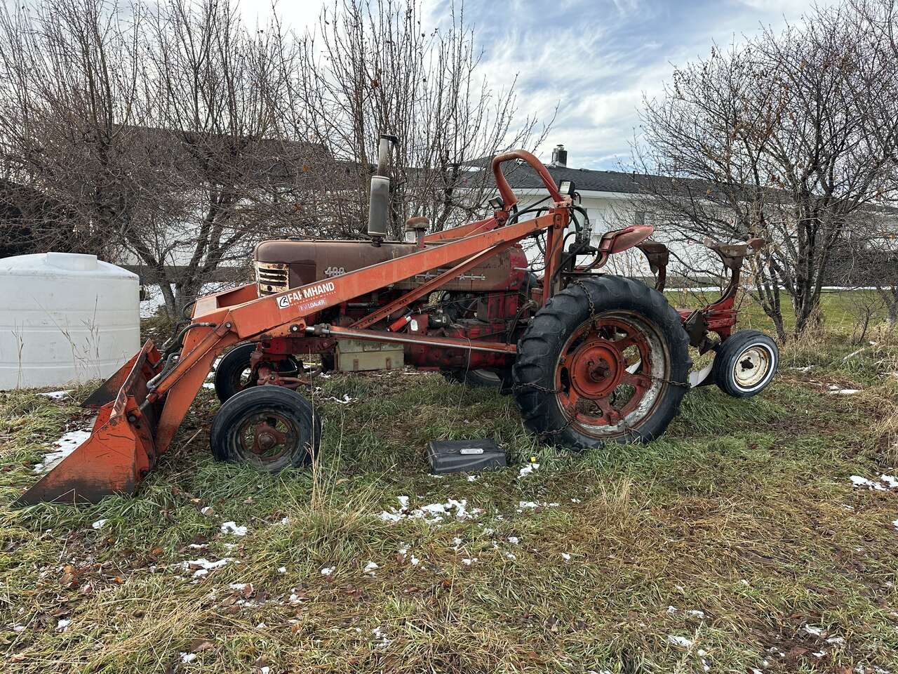 IH FARMALL 400 TRACTOR Industrial