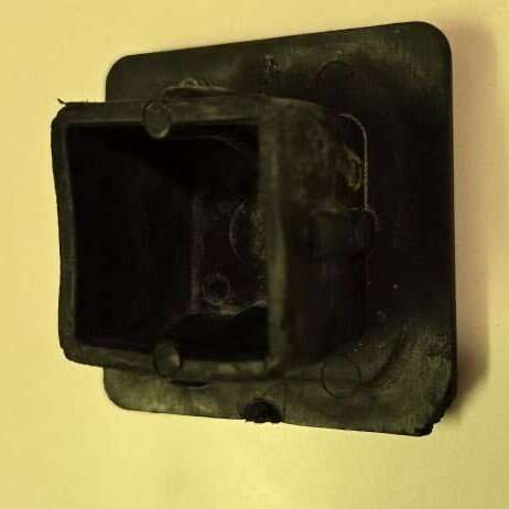 Trailer Hitch 1/1/4" Square Rubber Plug Cap, 4 Pin